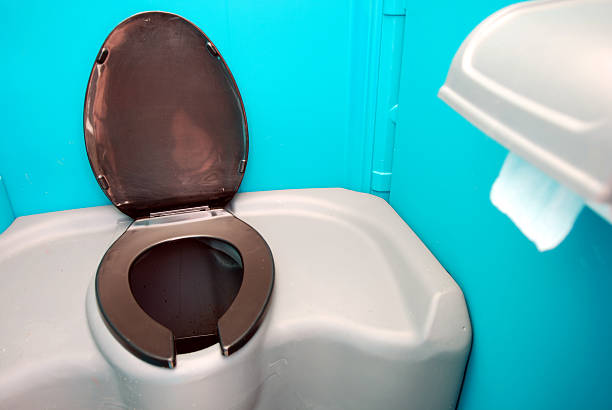 Portable Toilet Options We Offer in Englewood Cliffs, NJ